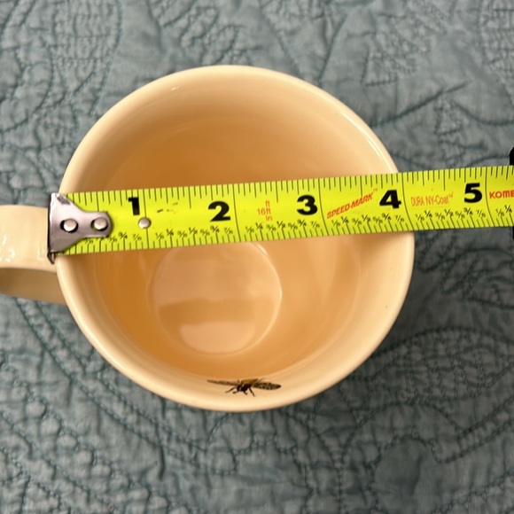 Madison Studio Bumble Bee and Flowers Coffee Cup/Mug. Victor Hugo. - Picture 6 of 7